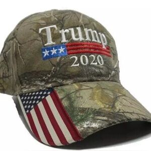 Trump camouflage 2020 Hat with American flag